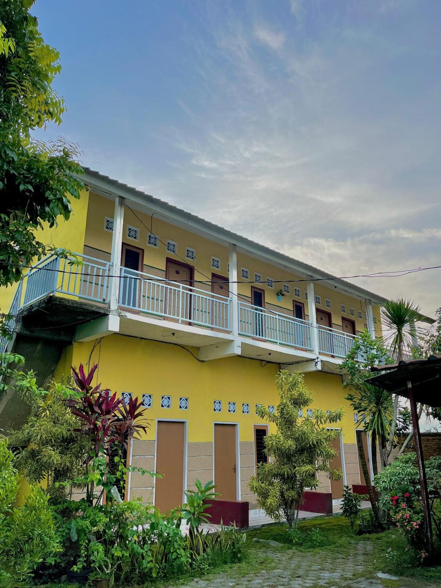 Alan's Homestay Kuripan  Luaran gambar